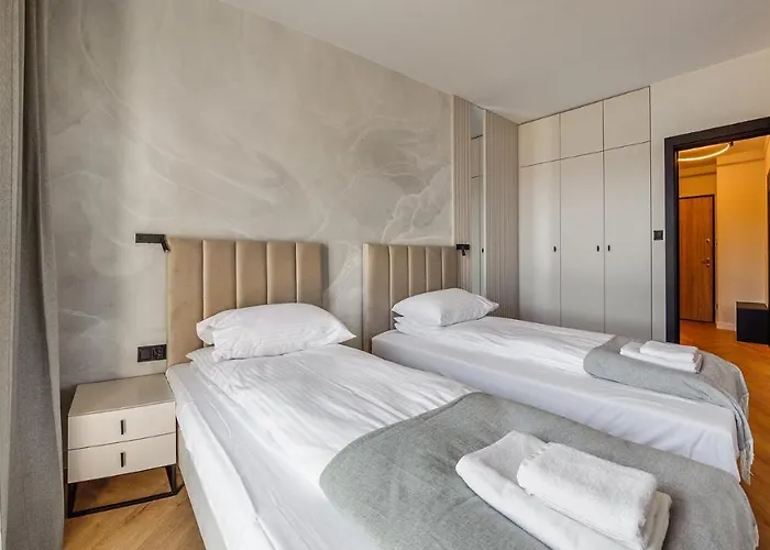 Porto, Sun & Snow * Gdansk