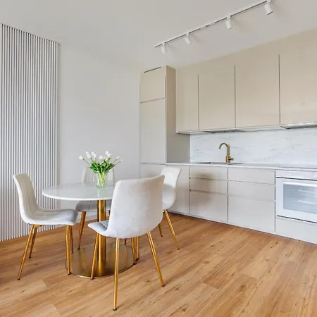 Daire Porto, Sun & Snow