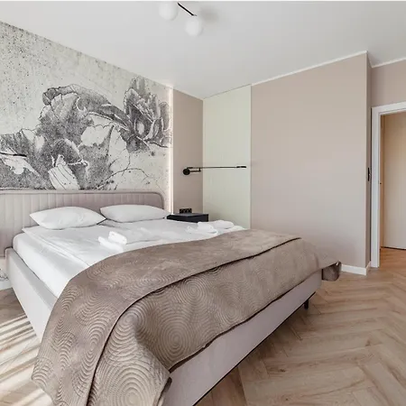 Porto, Sun & Snow * Gdansk