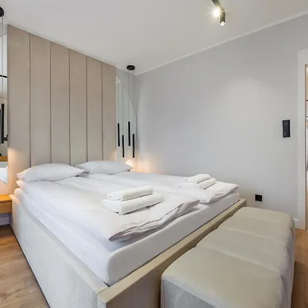 Daire Porto, Sun & Snow